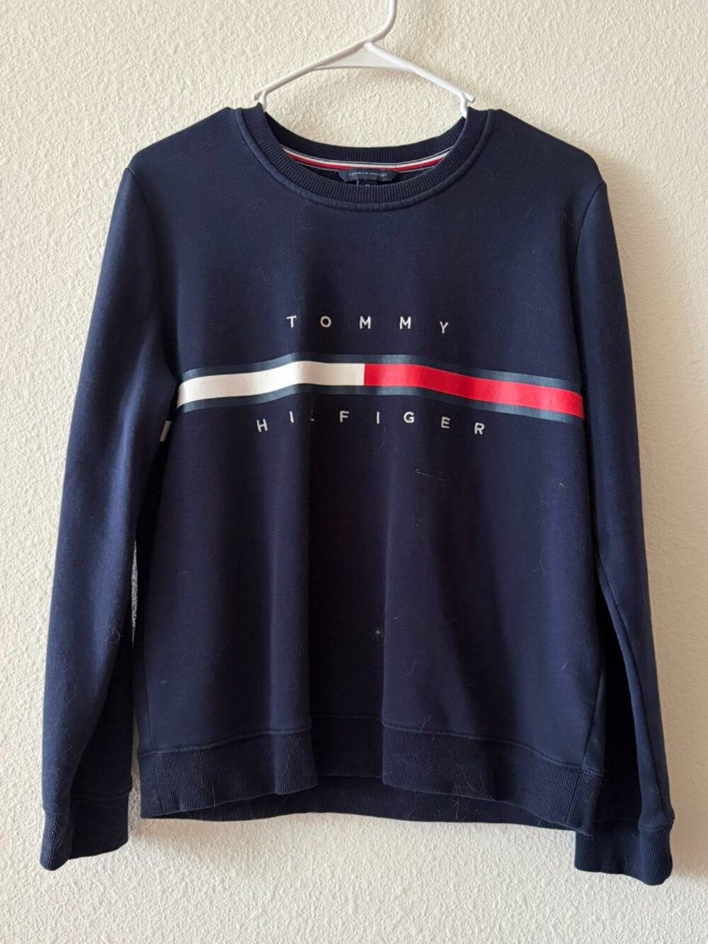Tommy Hilfiger Logo Flag Crewneck Sweatshirt – Navy